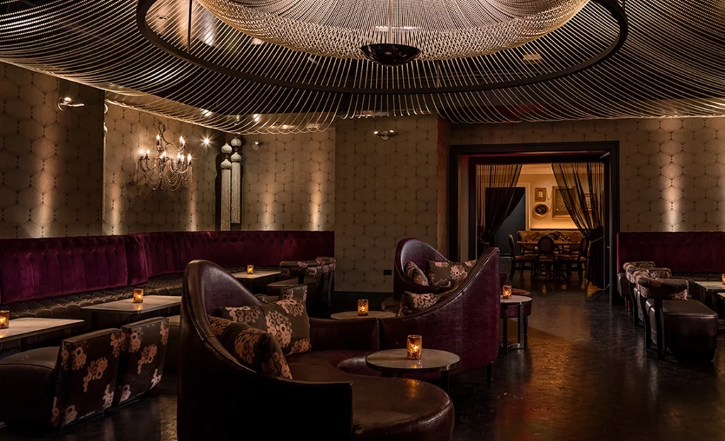 18-h-beauty_essex_upstairs_club_widecopy