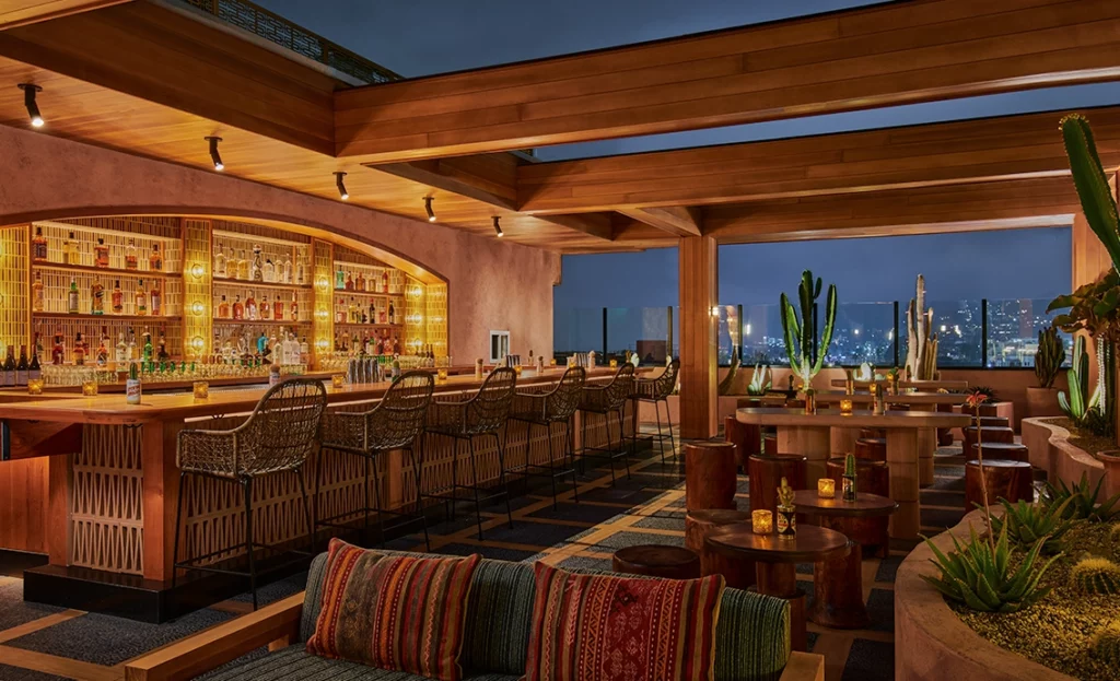 22-h-laxte_desert5spot-bar-seating-nightcopy